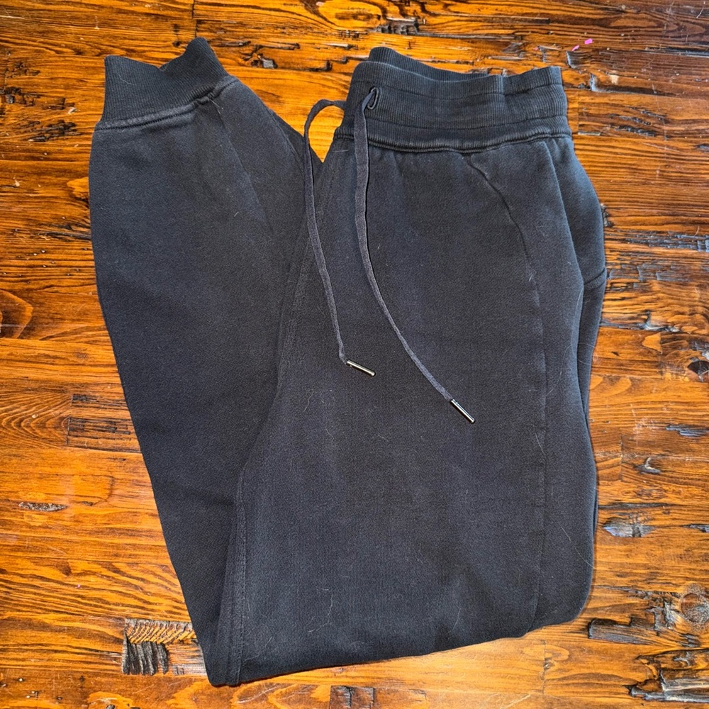 Black Lululemon Scuba Jogger